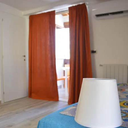 Micucco Bed and Breakfast Μιλάτσο