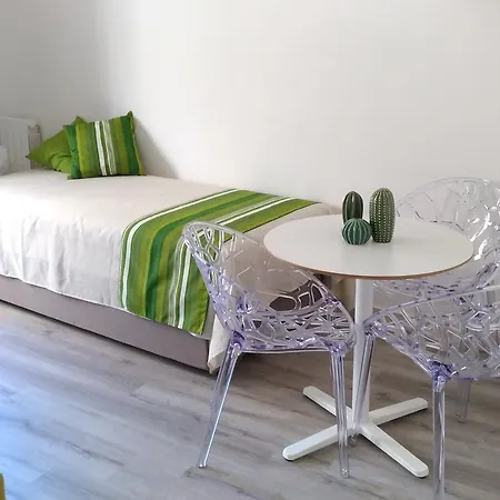 Micucco Bed and Breakfast Μιλάτσο