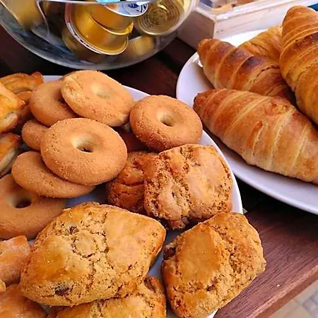 Micucco فندق مبيت وإفطار 3*